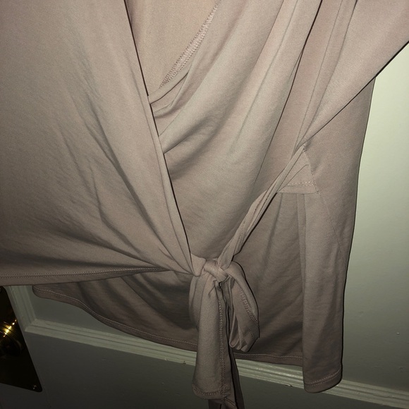 Blush BP tie-front top - Picture 2 of 4